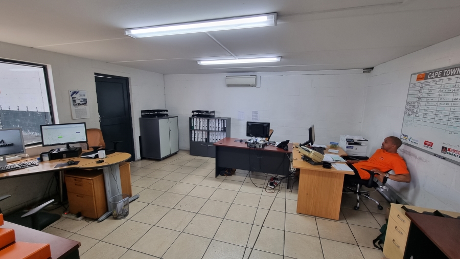 Commercial Property for Sale in Airport Industria Western Cape